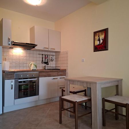 Apartment Bigovo Тиват Екстериор снимка