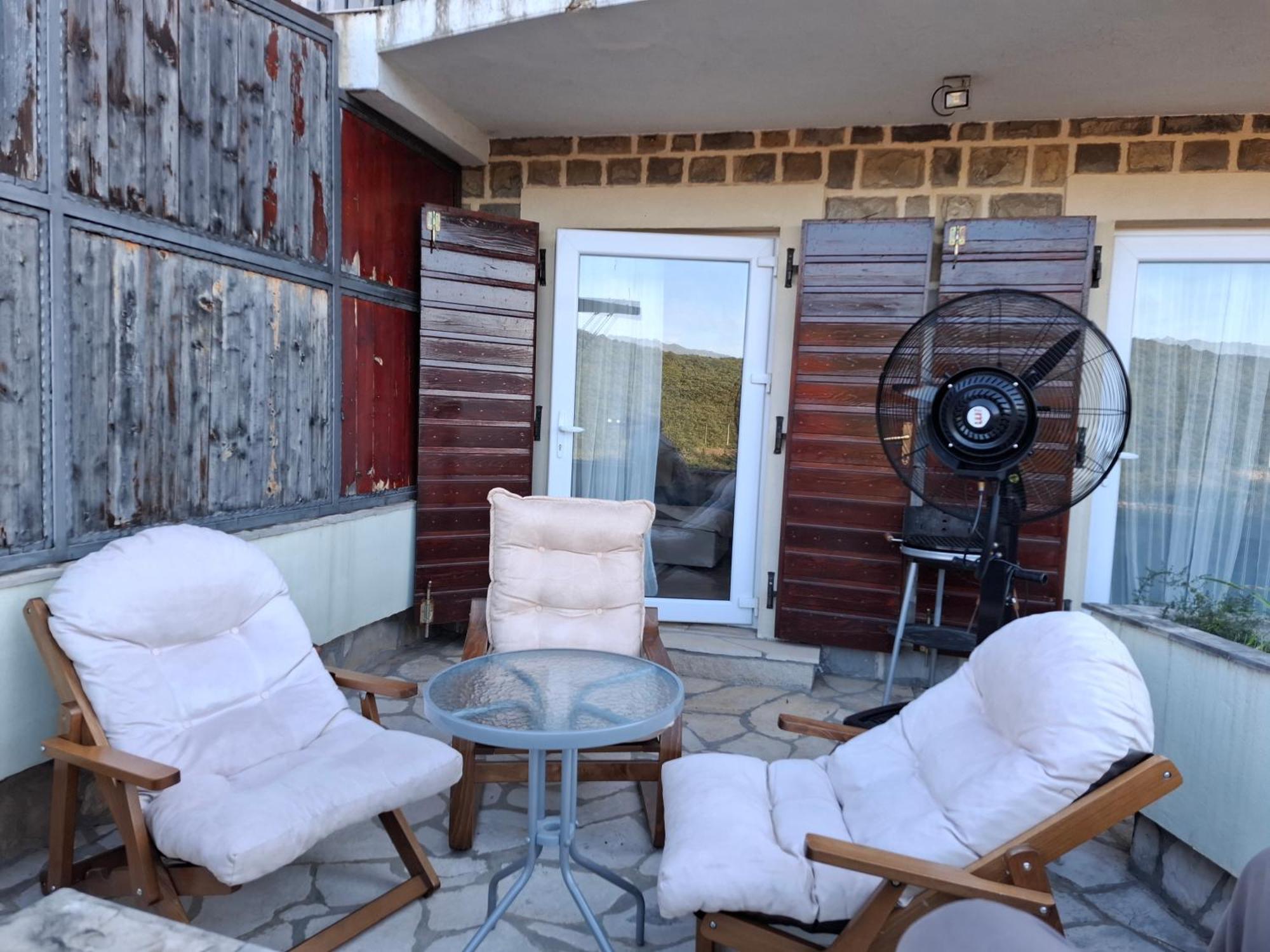 Apartment Bigovo Тиват Екстериор снимка